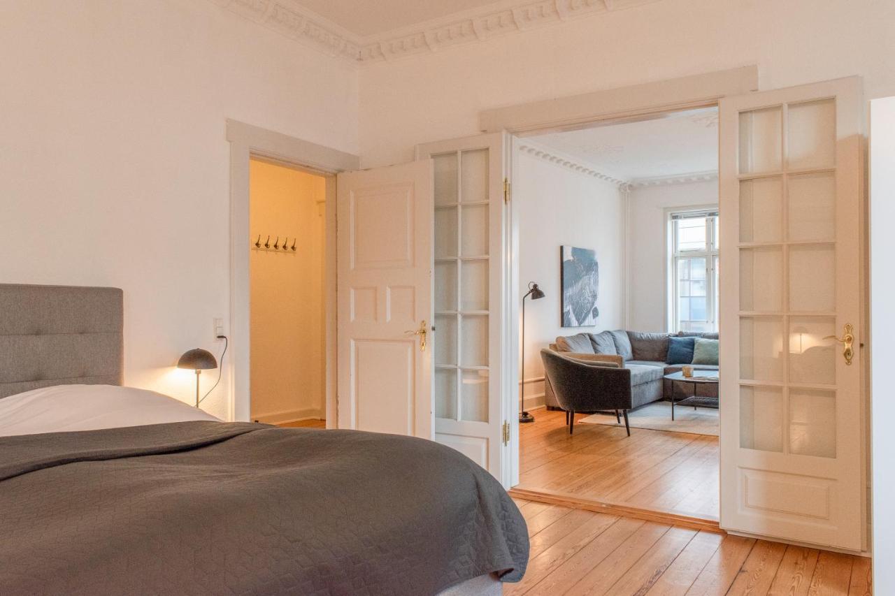 Spacious 3-Bedroom Apartment In The Heart Of Arhus ภายนอก รูปภาพ