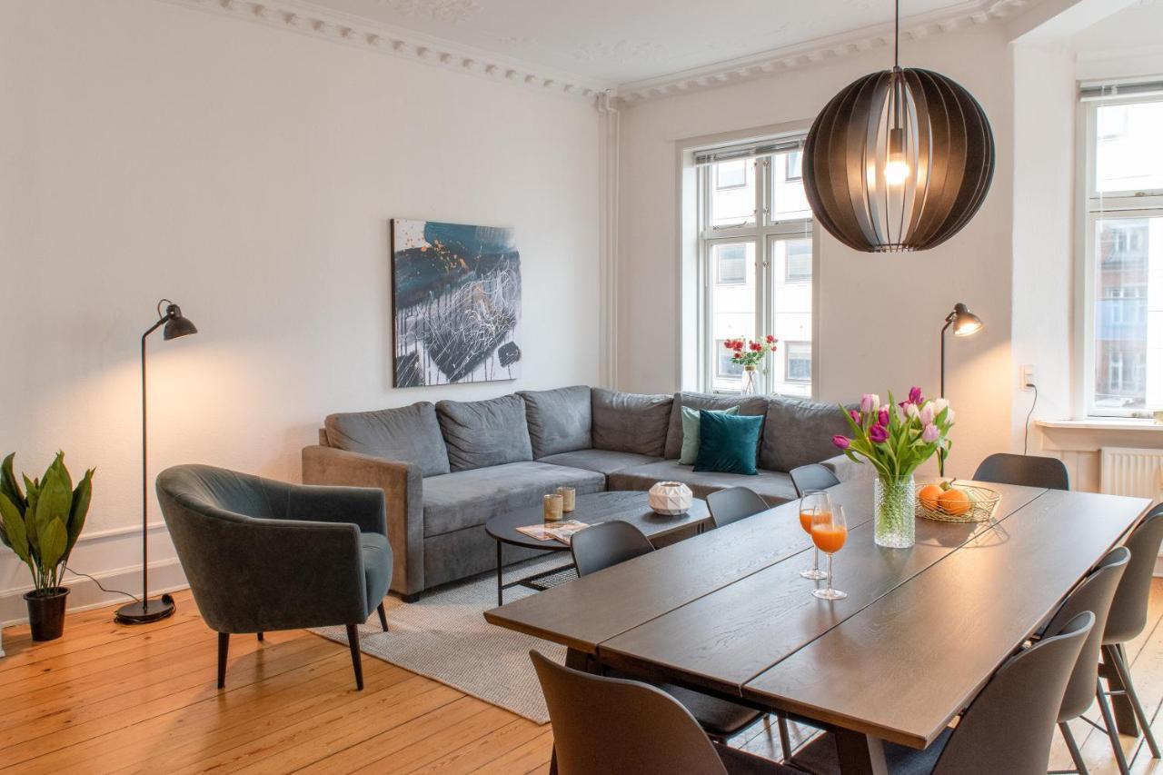 Spacious 3-Bedroom Apartment In The Heart Of Arhus ภายนอก รูปภาพ